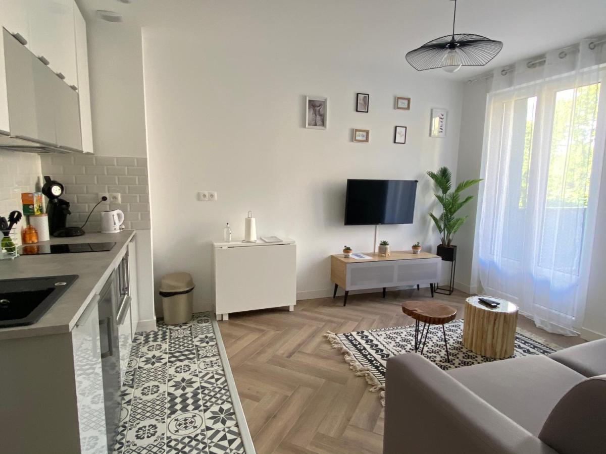 Les Rives Saint Symphorien, Appartements Meubles Longeville-les-Metz Екстериор снимка