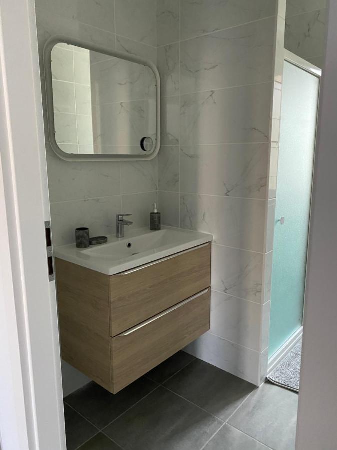 Les Rives Saint Symphorien, Appartements Meubles Longeville-les-Metz Екстериор снимка